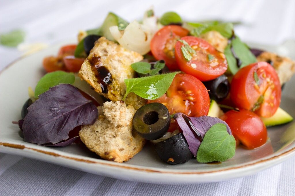 tomatoes, bread, salad